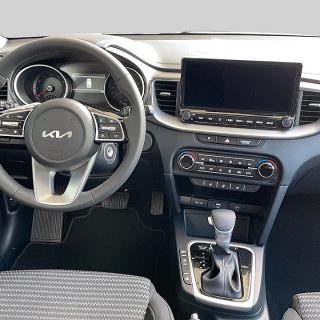 KIA ceed SW 1,5 TGDI Silber 48V DCT