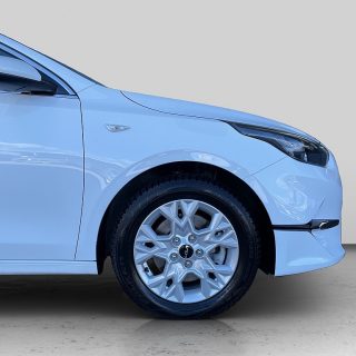 KIA ceed SW 1,5 TGDI Silber 48V DCT