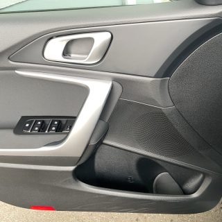 KIA ceed SW 1,5 TGDI Silber