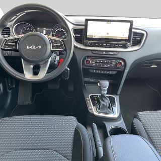 KIA ceed SW 1,5 TGDI Silber 48V DCT