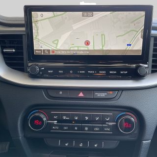 KIA ceed SW 1,5 TGDI Silber 48V DCT