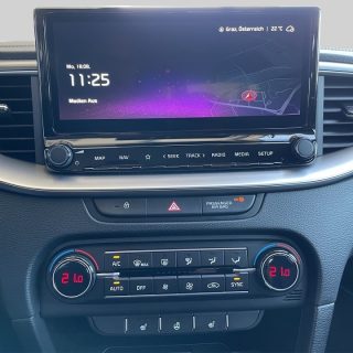 KIA ceed SW 1,5 TGDI Silber 48V DCT