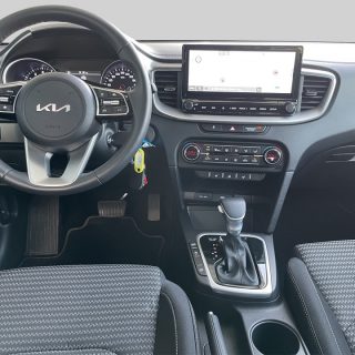 KIA ceed SW 1,5 TGDI Silber 48V DCT