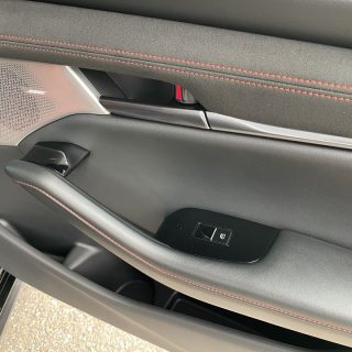 Mazda Mazda3 e-Skyactiv-G140 Nagisa