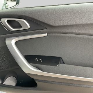 KIA ceed SW 1,5 TGDI Silber 48V DCT