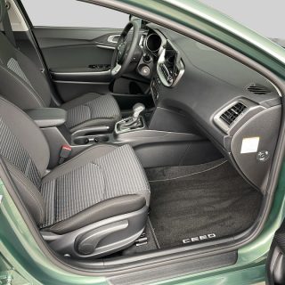 KIA ceed SW 1,5 TGDI Silber 48V DCT