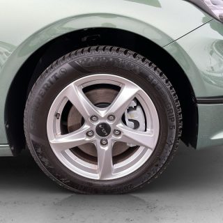 KIA ceed SW 1,5 TGDI Silber 48V DCT