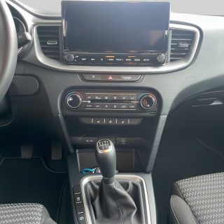 KIA ceed SW 1,5 TGDI Silber