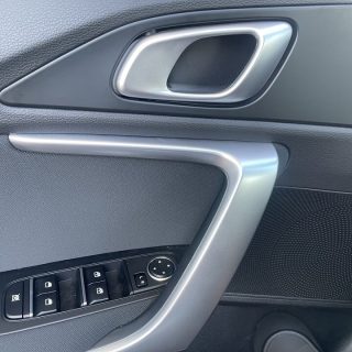 KIA ceed SW 1,5 TGDI Silber 48V DCT