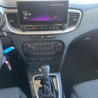 KIA ceed SW 1,5 TGDI Silber 48V DCT