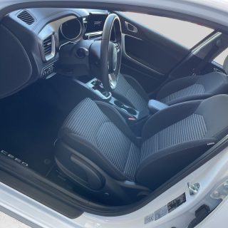 KIA ceed SW 1,5 TGDI Silber 48V DCT