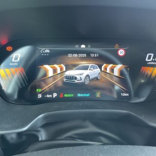 MG ZS 1.5 Hybrid+ Luxury