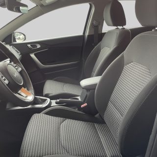 KIA Xceed 1,5 TGDI GPF Silber