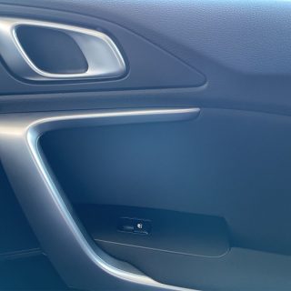 KIA ceed SW 1,5 TGDI Silber 48V DCT