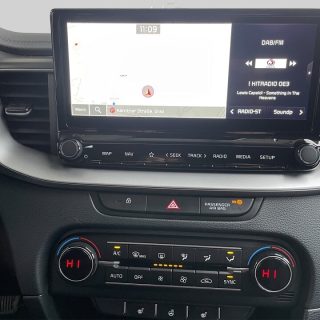 KIA ceed SW 1,5 TGDI Silber 48V DCT