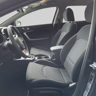 KIA ceed SW 1,5 TGDI Silber 48V DCT