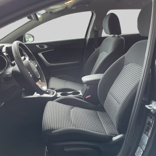 KIA ceed SW 1,5 TGDI Silber 48V DCT