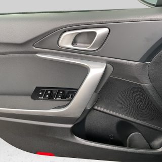 KIA ceed SW 1,5 TGDI Silber 48V DCT