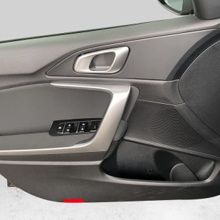 KIA ceed SW 1,5 TGDI Silber 48V DCT