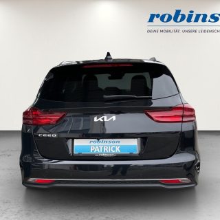 KIA ceed SW 1,5 TGDI Silber 48V DCT