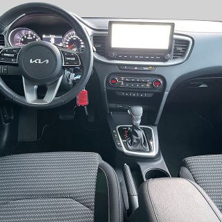 KIA ceed SW 1,5 TGDI Silber 48V DCT