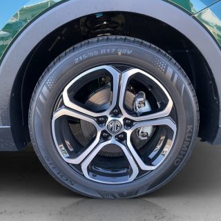 MG ZS+ 1.5 Deluxe