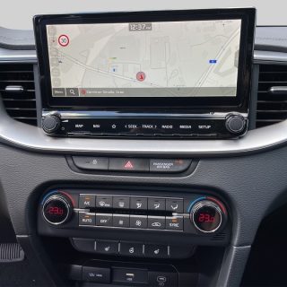 KIA ceed SW 1,5 TGDI Silber 48V DCT