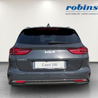 KIA ceed SW 1,5 TGDI Silber 48V DCT