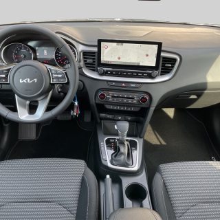 KIA ceed SW 1,5 TGDI Silber 48V DCT