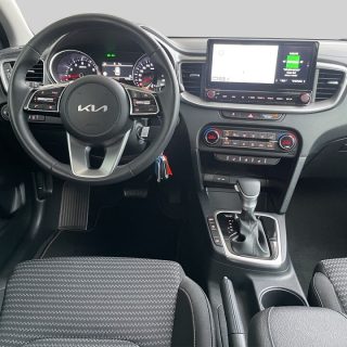 KIA ceed SW 1,5 TGDI Silber 48V DCT
