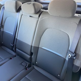 KIA Seltos 1,6 TGDI 180 2WD Silber