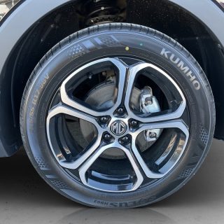 MG ZS+ 1.5 Deluxe